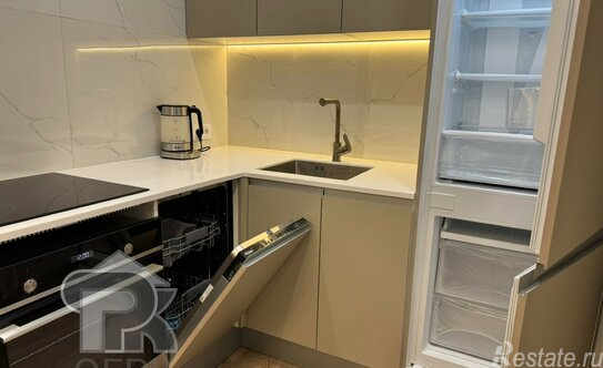 Продажа 2-комн квартиры на вторичном рынке Ям, улица Мезенцева,  д. 4