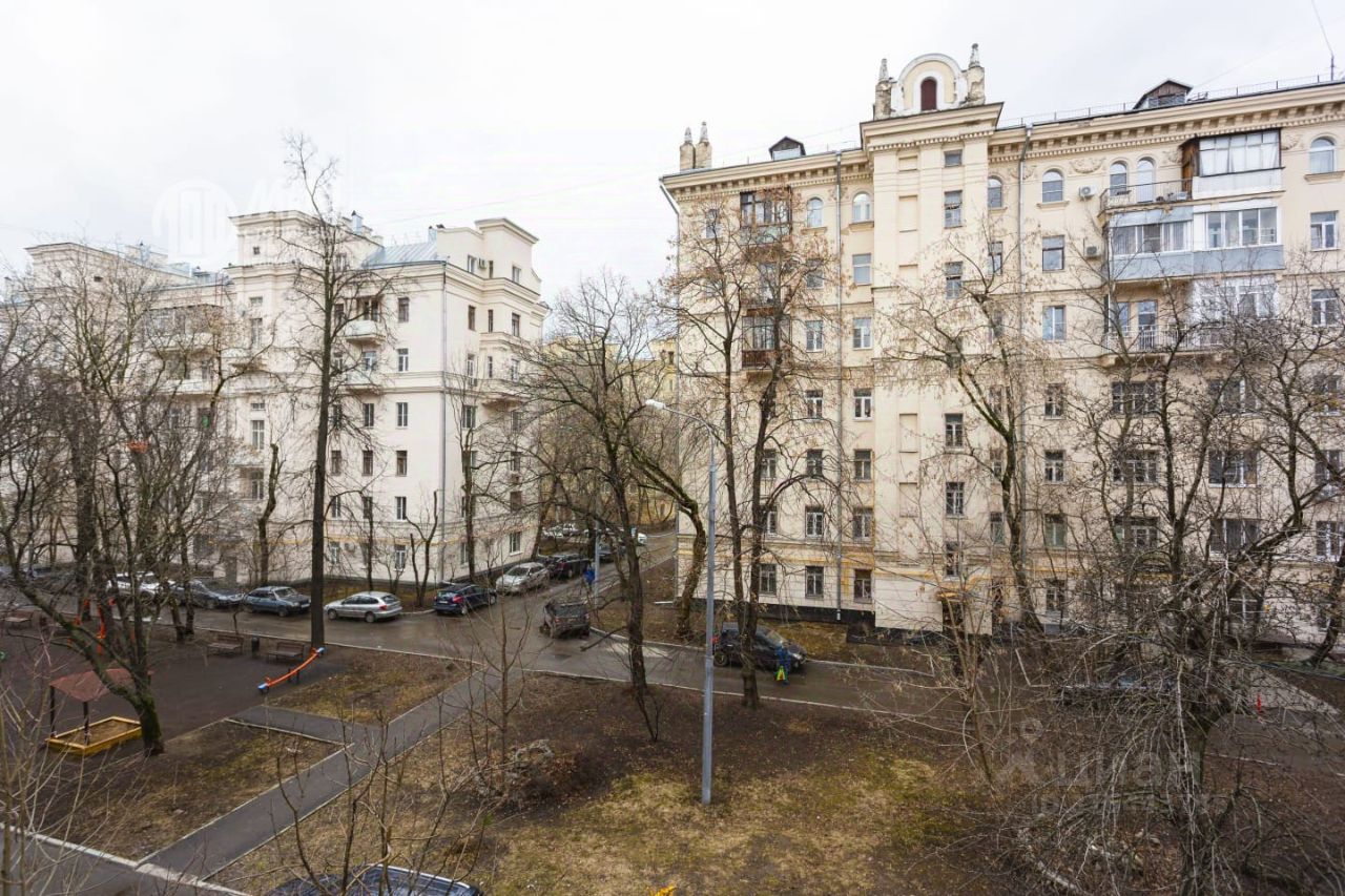 Продажа 2-комн квартиры на вторичном рынке улица Советской Армии, 13