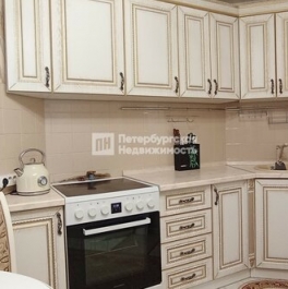 Продажа 3-комн квартиры на вторичном рынке Яхтенная улица,  д. 9 к3