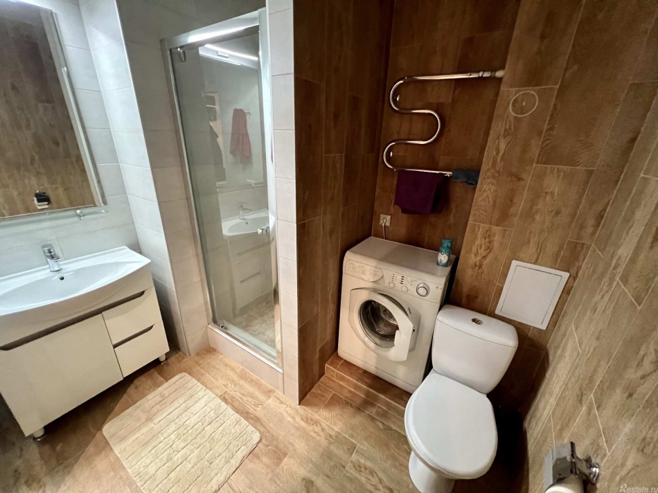 Продажа 1-комн квартиры на вторичном рынке Петергофское ш,  д. 84,  к. 19