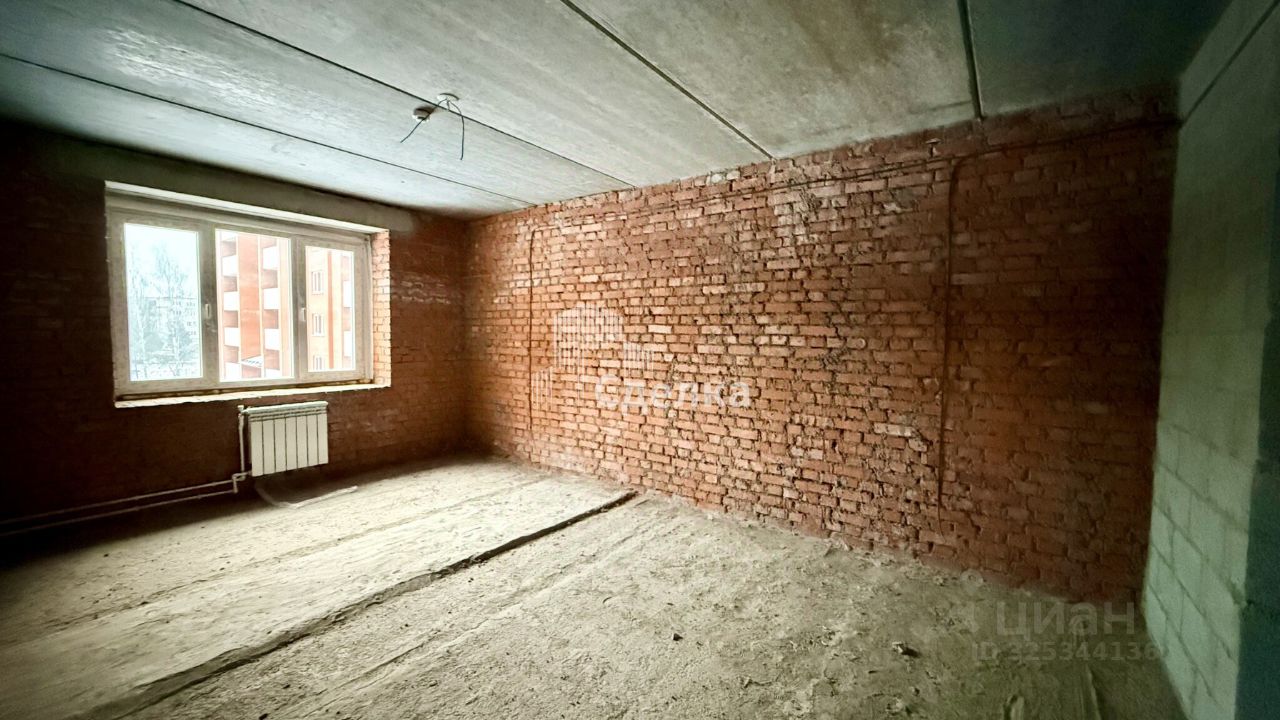 Продажа 1-комн квартиры на вторичном рынке пос. Радужный, 65