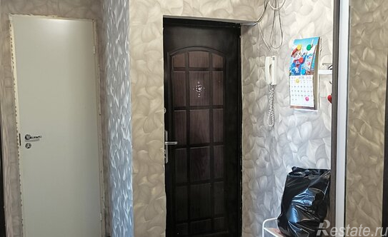 Продажа 2-комн квартиры на вторичном рынке Кириши, пр-кт Ленина,  д. 18