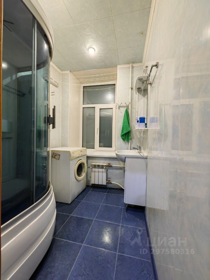 Продажа 3-комн квартиры на вторичном рынке набережная Канала Грибоедова, 72Л