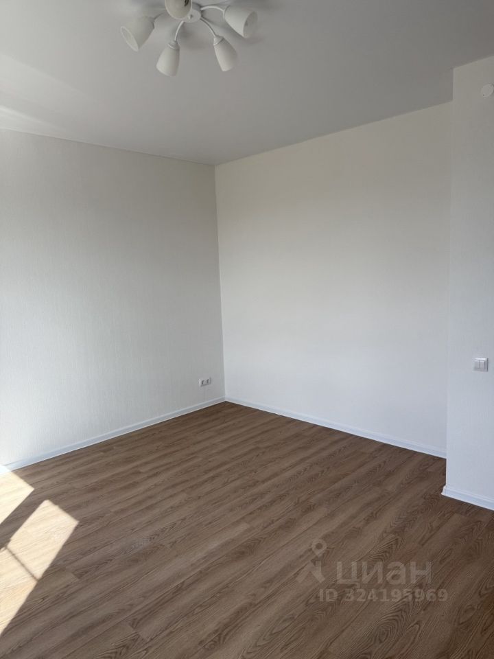 Продажа 3-комн квартиры на вторичном рынке Кусковская улица, 12/1