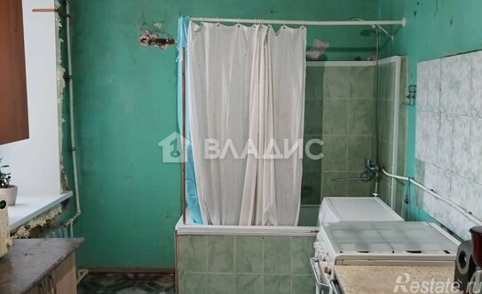 Продажа 3-комн квартиры на вторичном рынке Заозёрная улица,  д. 6