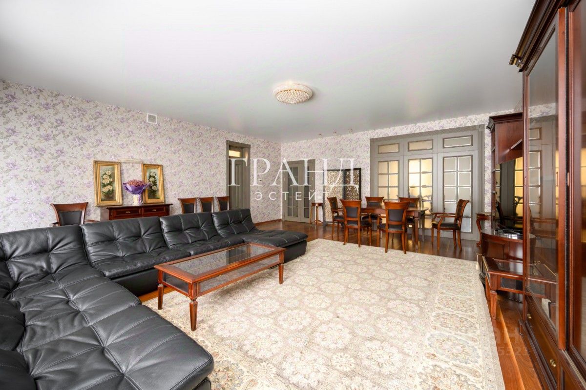 Продажа 3-комн квартиры на вторичном рынке Большой Дровяной переулок, 18