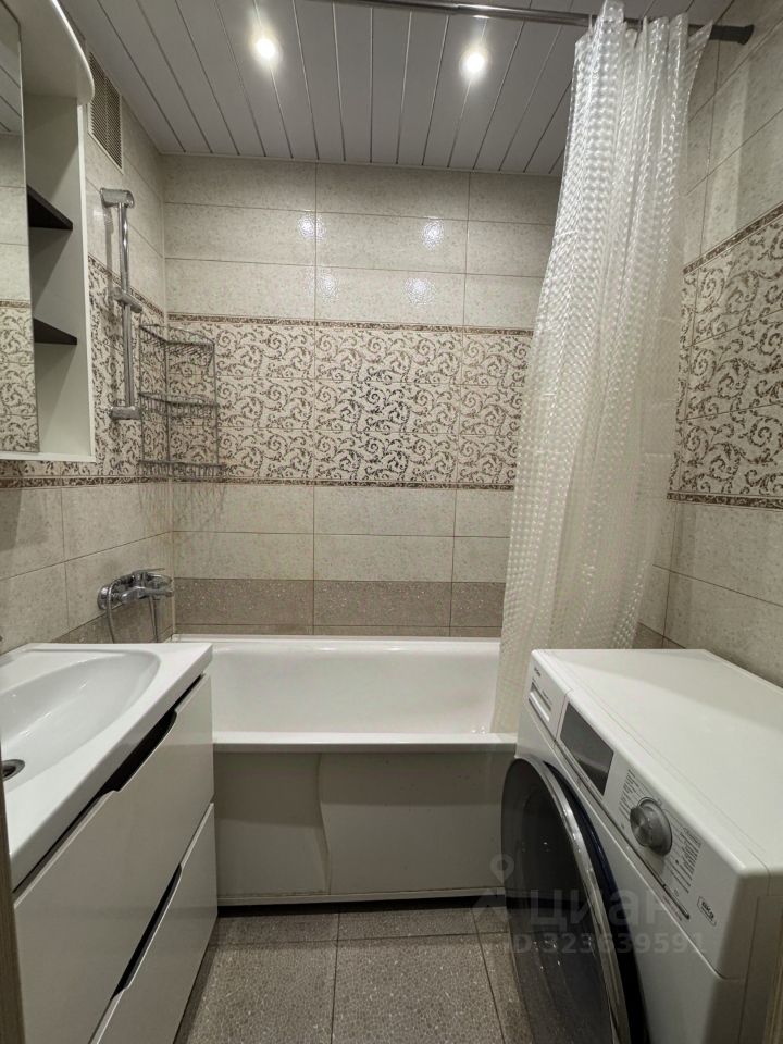 Аренда 2-комн квартиры на вторичном рынке Новлянский мкр, улица Новлянская,  д. 4