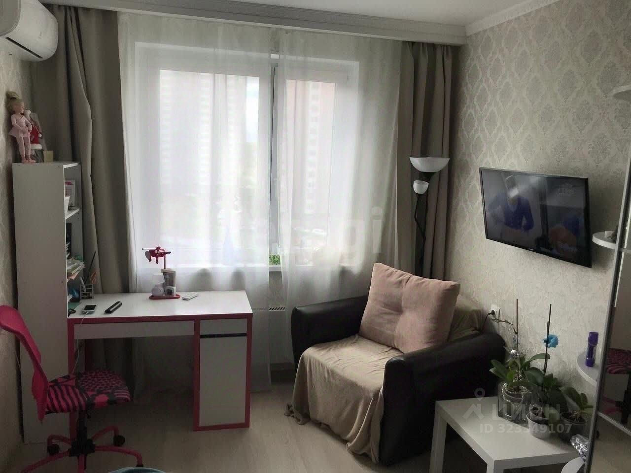 Продажа 4-комн квартиры на вторичном рынке улица Авиаторов, 5к6