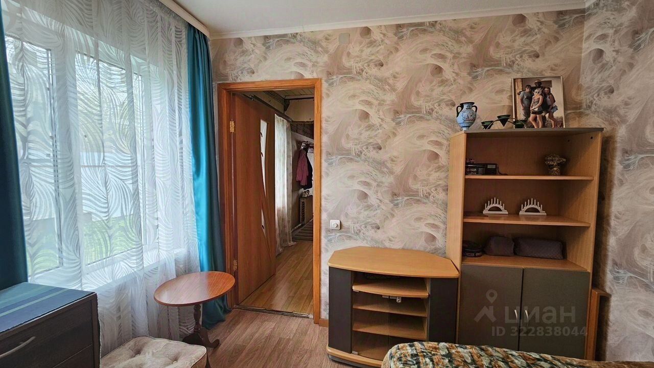 Продажа 2-комн квартиры на вторичном рынке Рощино пгт, улица Железнодорожная, 59