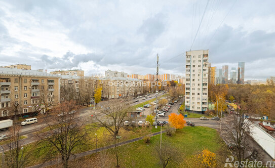 Продажа 3-комн квартиры на вторичном рынке Озёрная улица,  д. 13