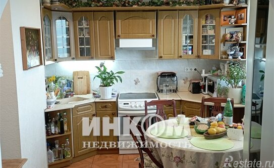 Продажа 3-комн квартиры на вторичном рынке Осенняя улица,  д. 30