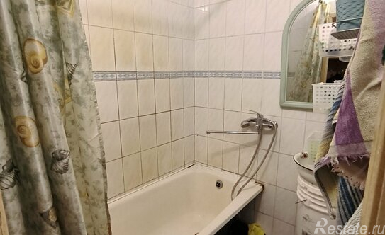 Продажа 3-комн квартиры на вторичном рынке Альпийский переулок,  д. 16