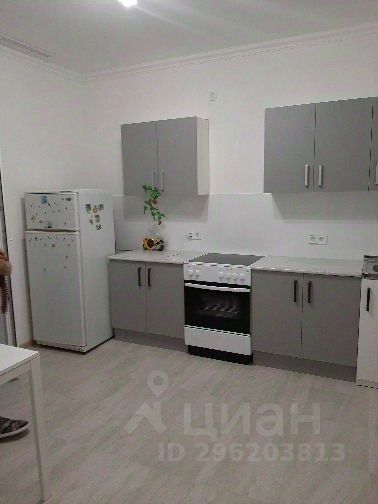 Аренда 3-комн квартиры на вторичном рынке улица Нижняя Хохловка,  д. 8