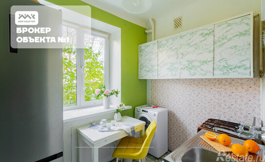 Продажа 2-комн квартиры на вторичном рынке 20-я линия,  д. 14 литА