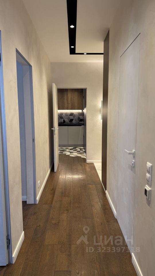 Продажа 3-комн квартиры на вторичном рынке бульвар Веласкеса, 10