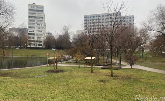 Продажа 2-комн квартиры на вторичном рынке улица Ивана Сусанина,  д. 2 к1