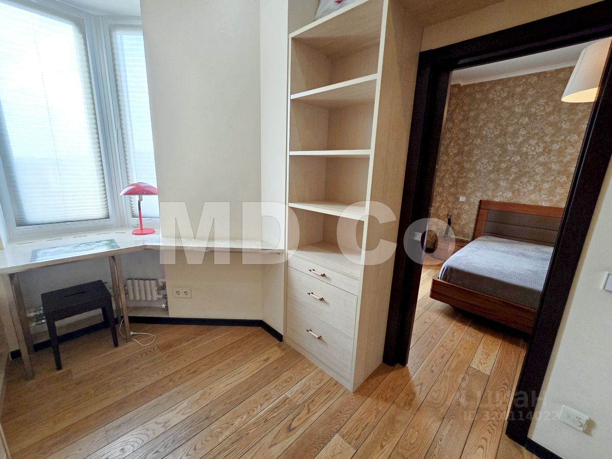 Аренда 3-комн квартиры на вторичном рынке Веерная улица, 2