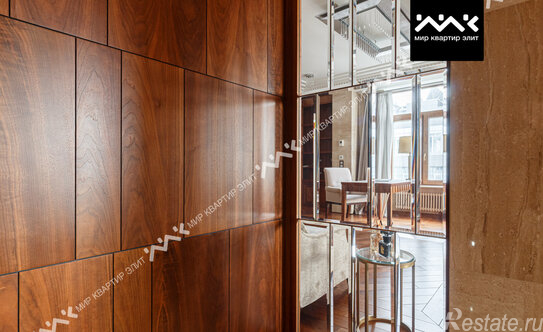 Продажа 3-комн квартиры на вторичном рынке Вязовая улица,  д. 10