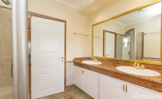 Продажа 6-комн квартиры на вторичном рынке Береговая улица,  д. 8