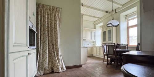 3-комн квартира Скатертный переулок,  д. 22