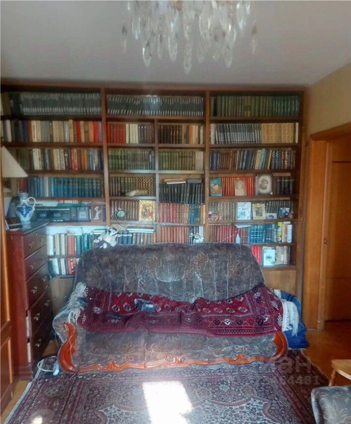 Продажа 2-комн квартиры на вторичном рынке улица Ивана Бабушкина, 3