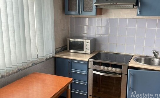 Аренда 1-комн квартиры на вторичном рынке Осенний бульвар,  д. 15