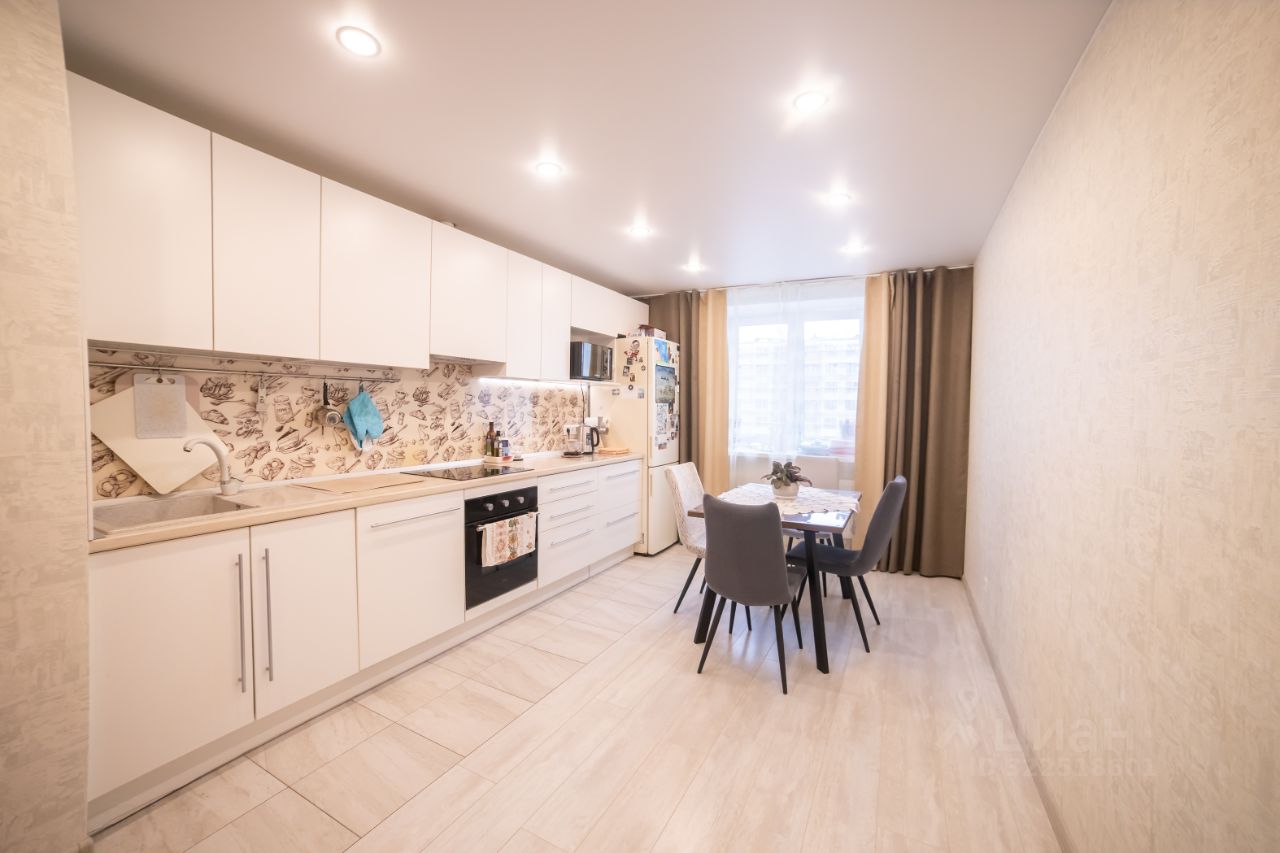 Продажа 3-комн квартиры на вторичном рынке проспект Металлистов, 117