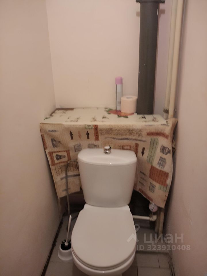 Продажа 3-комн квартиры на вторичном рынке Красное Село, улица Освобождения, 25к1