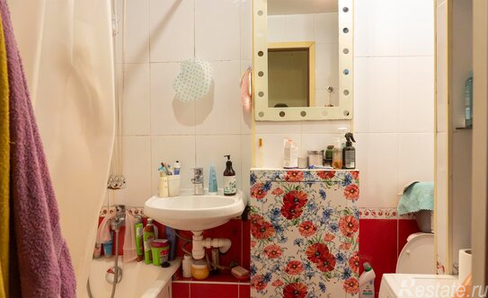 Продажа 2-комн квартиры на вторичном рынке Парковая 6-я ул
