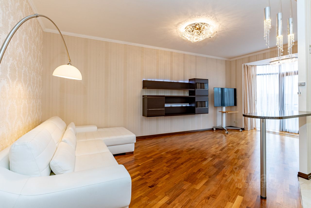 Продажа 2-комн квартиры на вторичном рынке 1-я Никитинская улица, 17