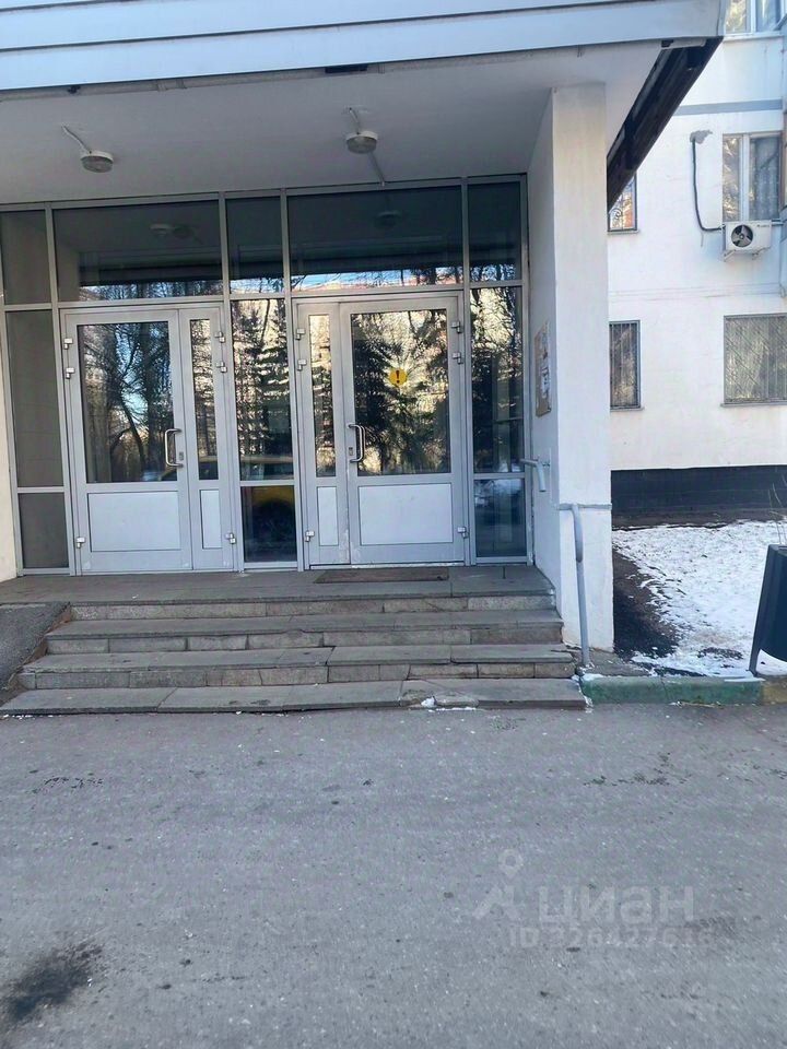 Продажа 3-комн квартиры на вторичном рынке улица Мичуринский проспект Олимпийская деревня, 20