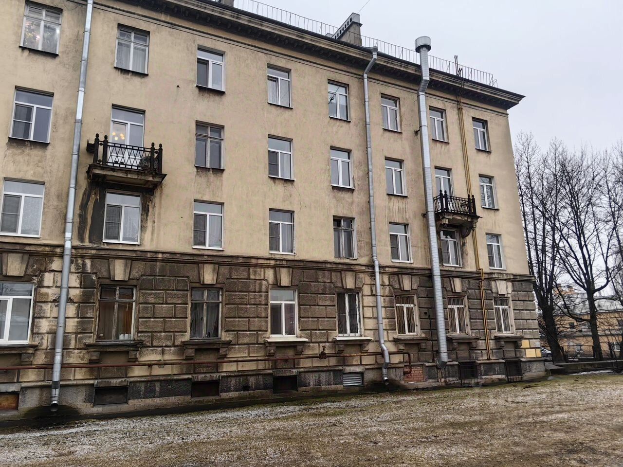 Продажа 5-комн квартиры на вторичном рынке улица Салова, 20