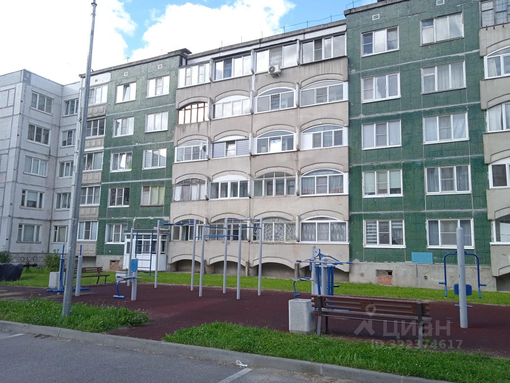 Продажа 2-комн квартиры на вторичном рынке Тосно г., улица Советская, 12