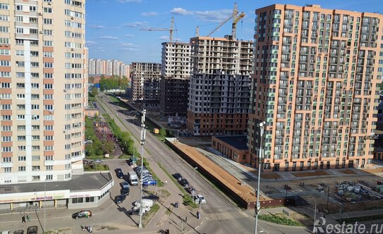 Продажа 2-комн квартиры на вторичном рынке Железнодорожный, пр-кт Героев,  д. 10
