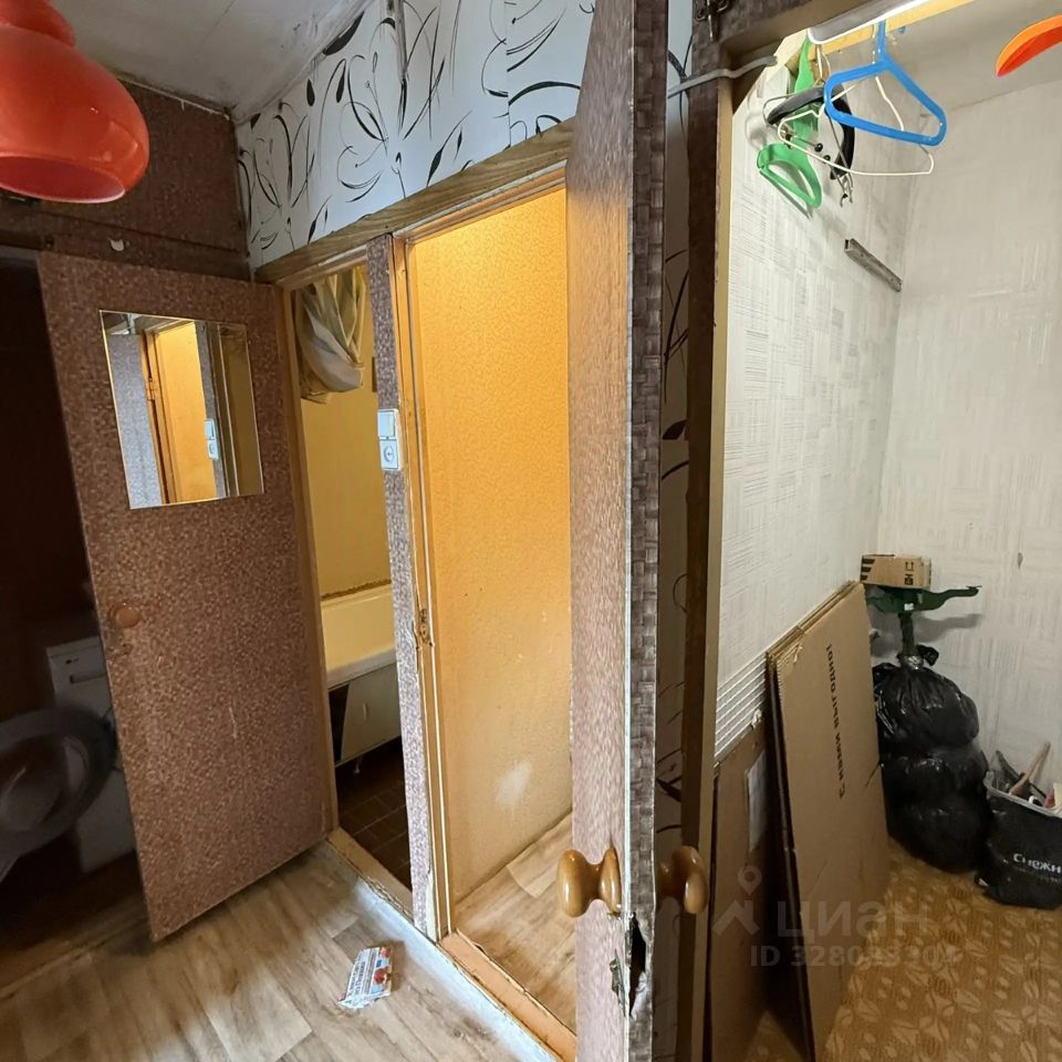 Продажа 2-комн квартиры на вторичном рынке Строгинский бульвар, 22