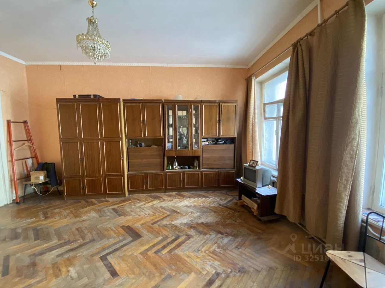 Продажа 4-комн квартиры на вторичном рынке Разъезжая улица, 31