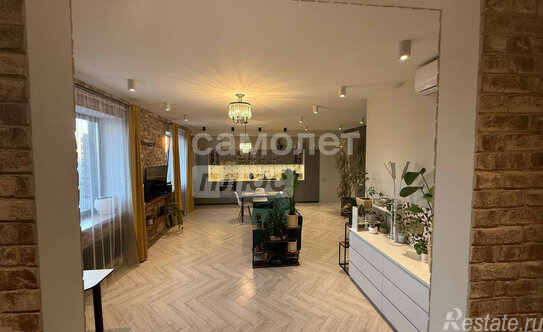 Продажа 2-комн квартиры на вторичном рынке Кронштадтский б-р,  д. 6 к4