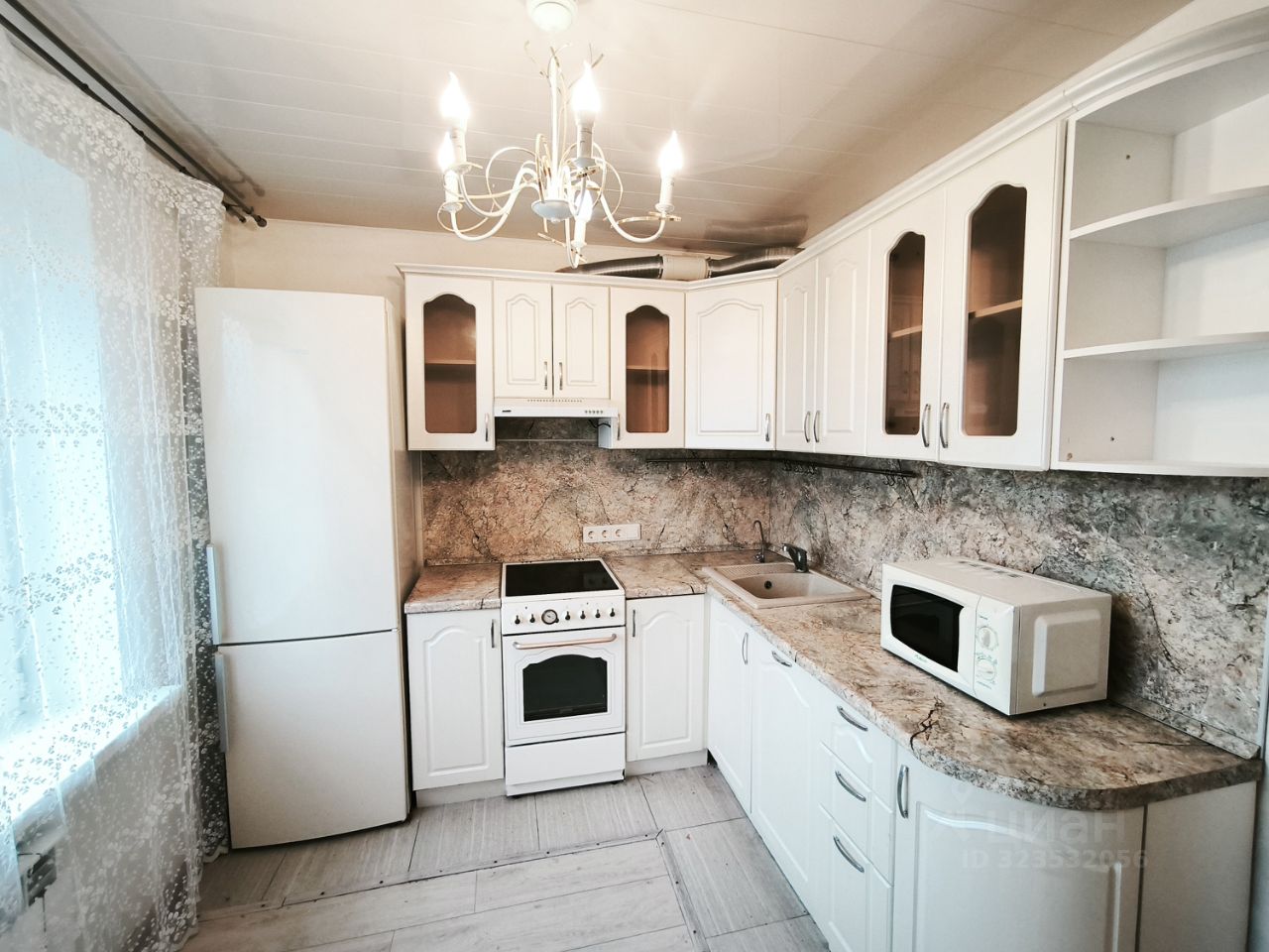 Продажа 2-комн квартиры на вторичном рынке пос. Усово-Тупик, 1