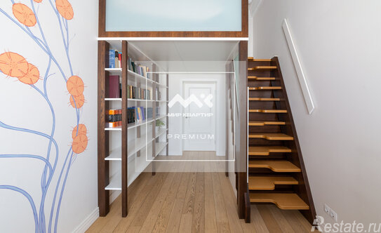 Продажа 4-комн квартиры на вторичном рынке набережная Макарова,  д. 14