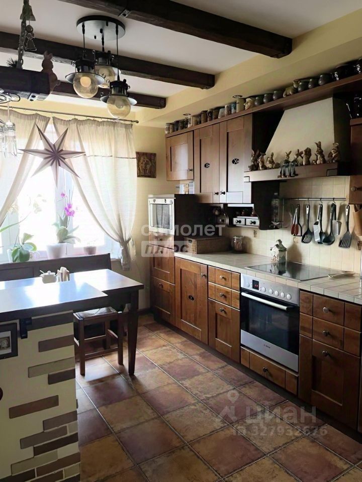 Продажа 3-комн квартиры на вторичном рынке пос. Совхоза имени Ленина, 17к3