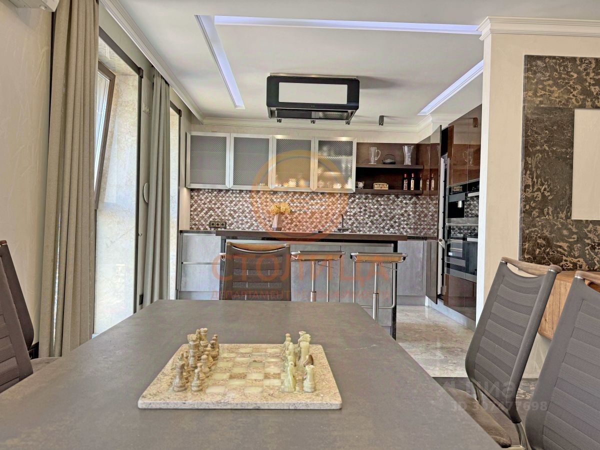 Продажа 4-комн квартиры на вторичном рынке улица Саморы Машела, 2А