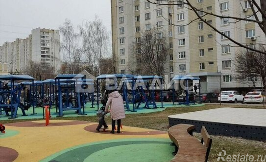 Продажа 1-комн квартиры на вторичном рынке Коктебельская улица,  д. 4 к3