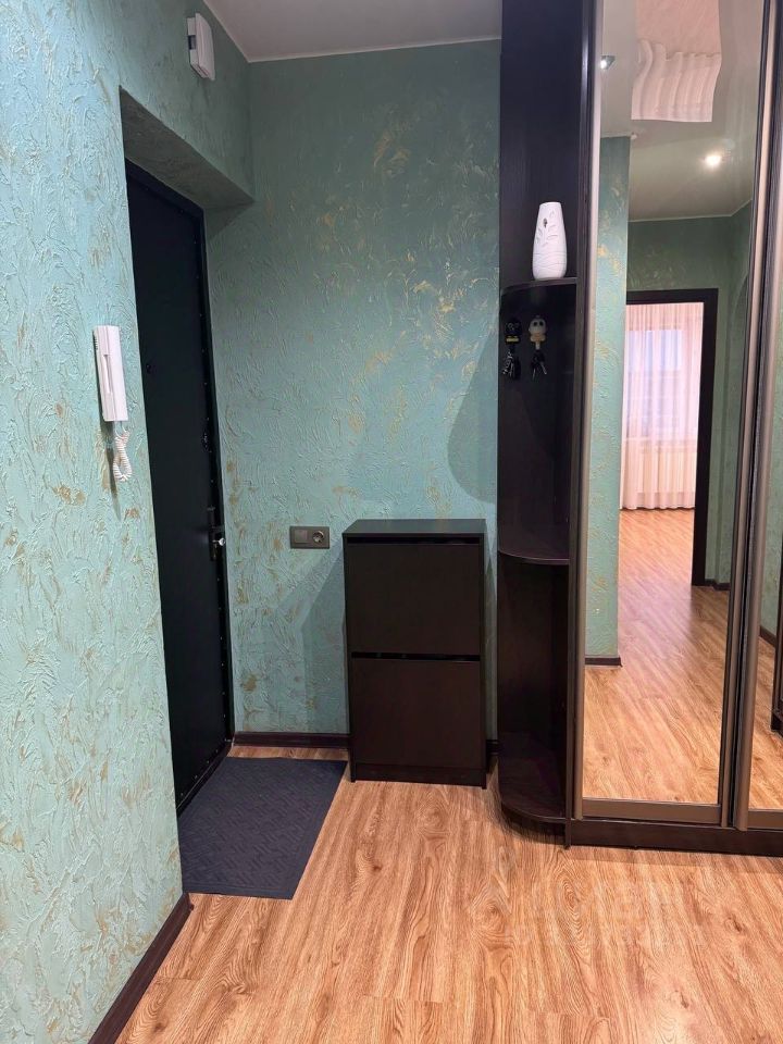 Продажа 2-комн квартиры на вторичном рынке Климовск мкр, проезд Больничный,  д. 2к1