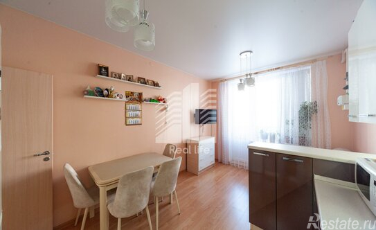 Продажа 1-комн квартиры на вторичном рынке Белые Столбы, ул Мечты,  д. 8,  к. 2