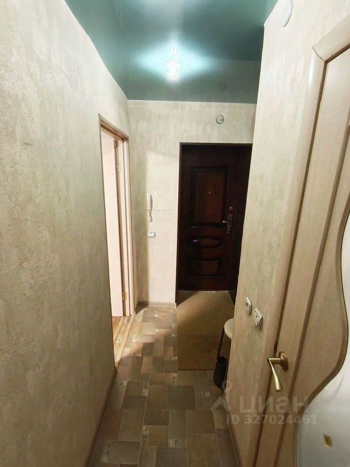 Продажа 1-комн квартиры на вторичном рынке Пикалево г., улица Спортивная, 10