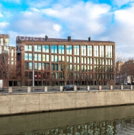 Продажа 4-комн квартиры на вторичном рынке Серебряническая наб,  д. 19