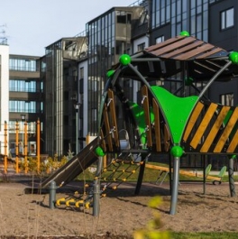 Продажа 3-комн квартиры на вторичном рынке Колпино г, Понтонная ул,  д. 9 к1