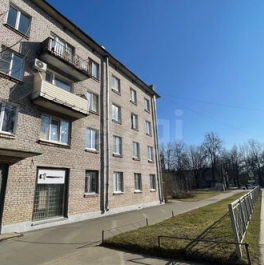 Продажа 1-комн квартиры на вторичном рынке Павловск г, Гуммолосаровская ул,  д. 7