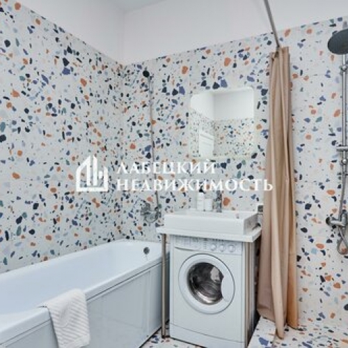 6-комн квартира улица Жуковского,  д. 7-9