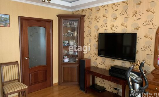 Продажа 3-комн квартиры на вторичном рынке Колпино г, Анисимова ул,  д. 5 к7